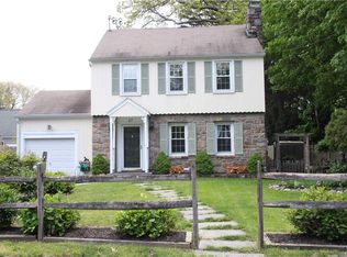27 Amundsen St, Norwalk, CT 06855
