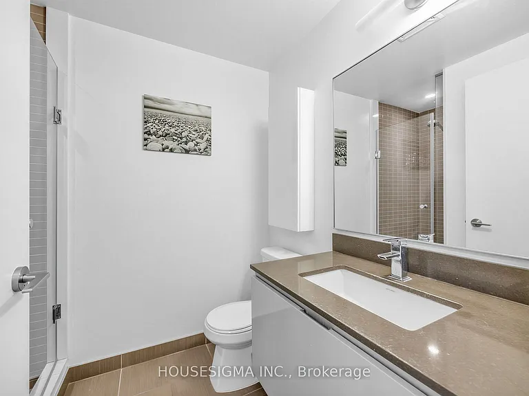 200 Bloor St W #2109 — Photo 17