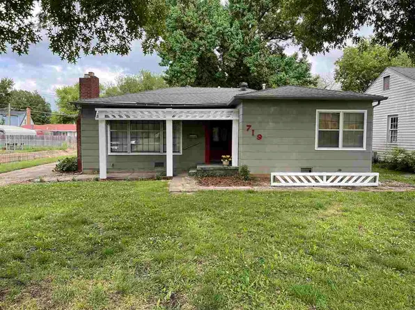 719 N 3rd St, Ponca City, OK 74601