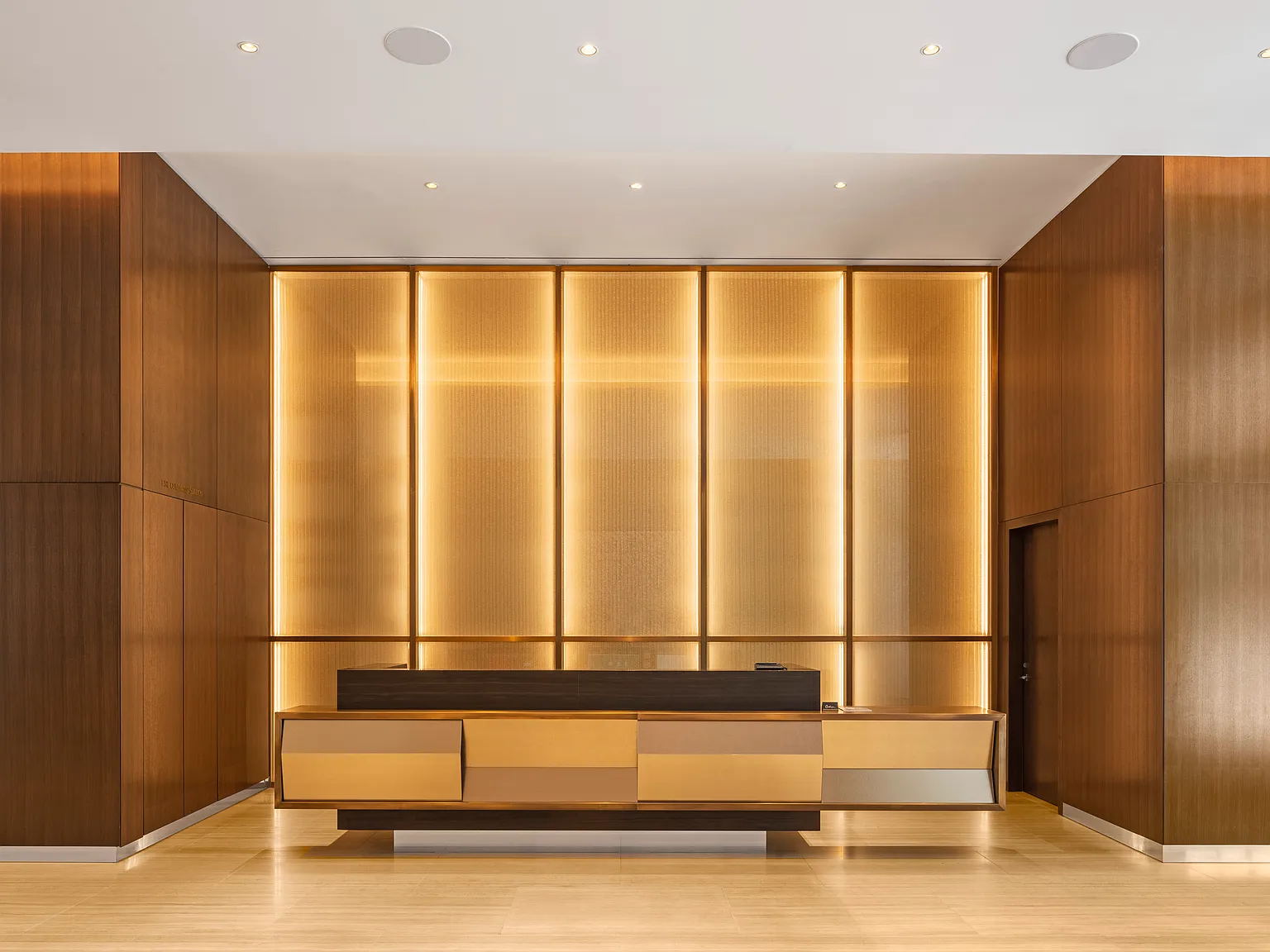 555 West 43rd Street — Photo 3