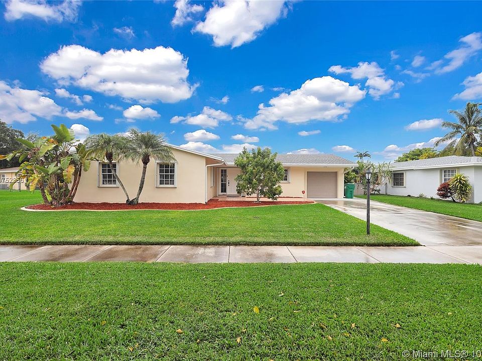 1st image of 18524 SW 90th Ct