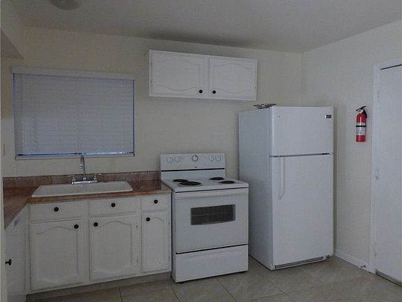 3rd image of 5146 Gray Ln APT B