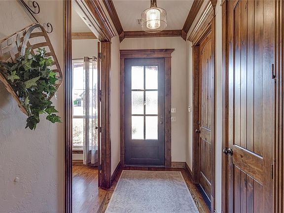 3rd image of 1505 SW 134th Ter