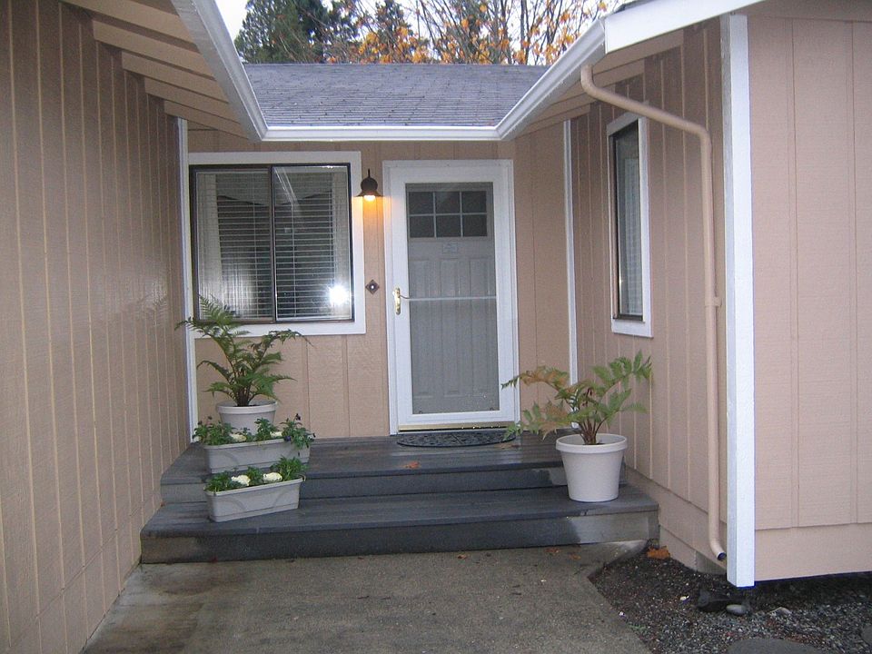 New Door with Dentil Shelf/Pella Storm Dr