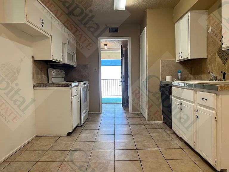1715 E Lindsey St #2 — Photo 11