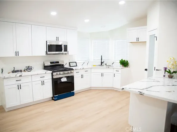 201 E Arrow Hwy Space 73, Glendora, CA 91740