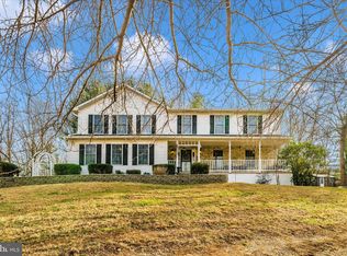 12407 Hill Ct, Mount Airy, MD 21771