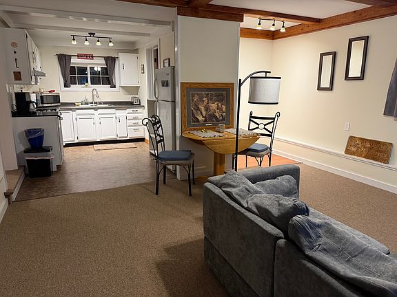 4th image of 2476 Quarterline Rd #1