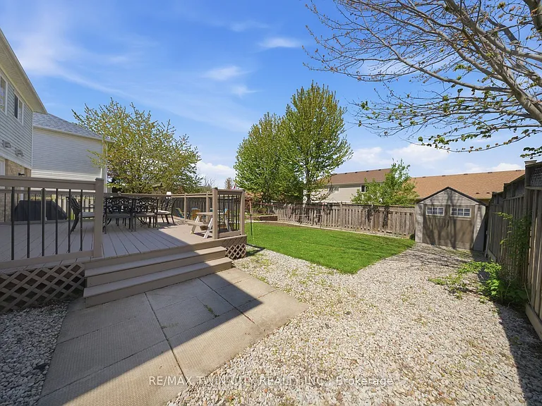 20 Webb Ave #UPPER — Photo 28
