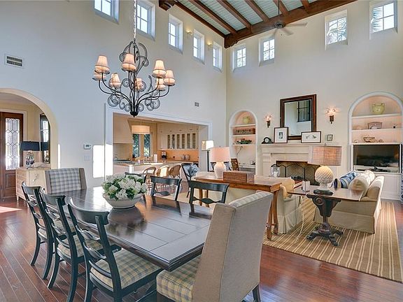 4th image of 924 Cottages Ln