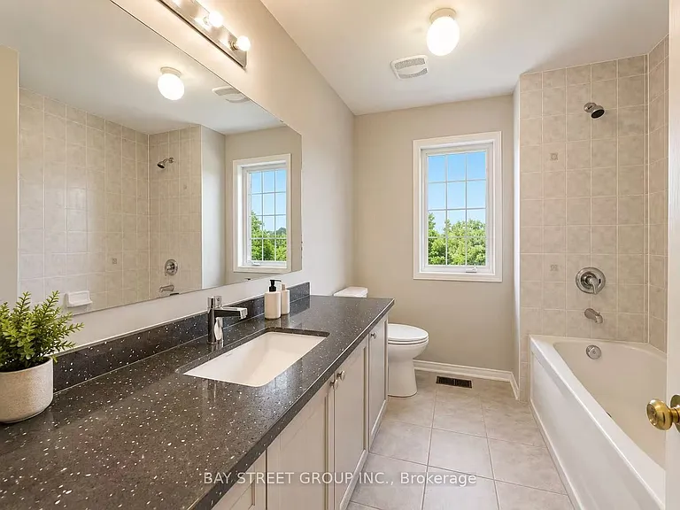 3168 Cabano Cres — Photo 28