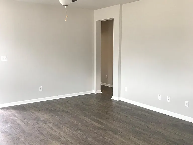 21224 W Grove Dr — Photo 3