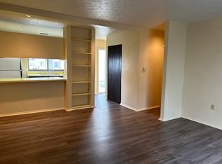 127 Orchard Dr #C, Saint Clairsville, OH 43950