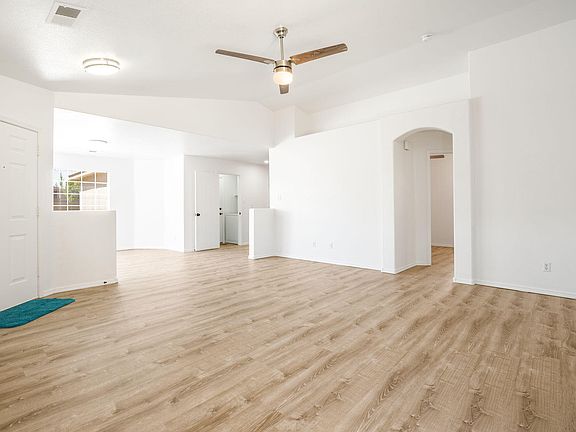 2nd image of 7805 Latir Mesa Rd NW