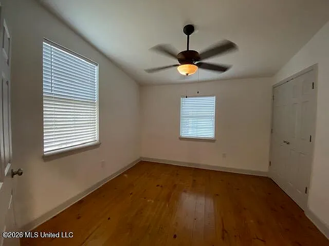 309 Seal Ave — Photo 6