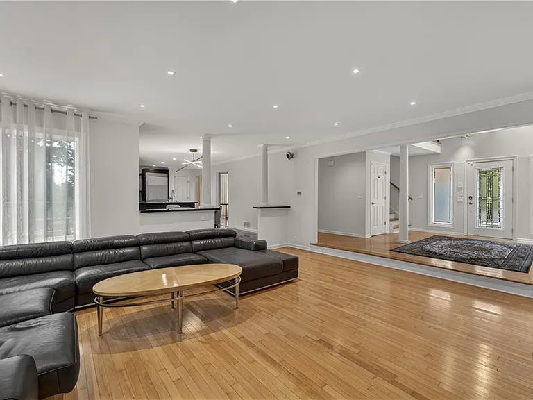 4610 Morton Rd — Photo 10