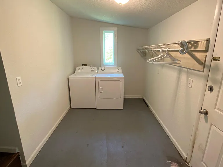 21 Nesmith Ave — Photo 9