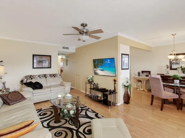 4082 Wolverton E, Boca Raton, FL 33434