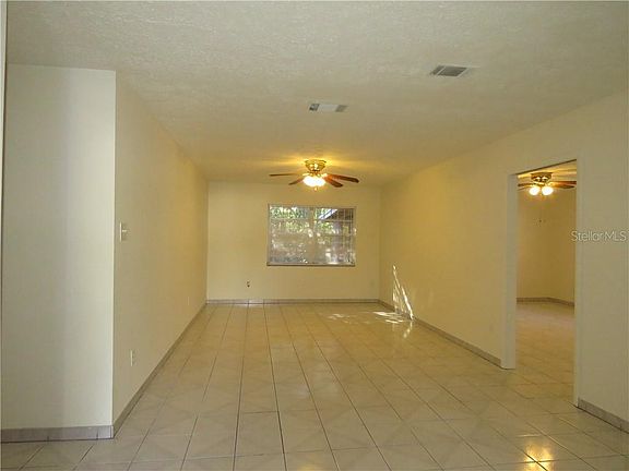 3rd image of 1422 Oak Valley Dr