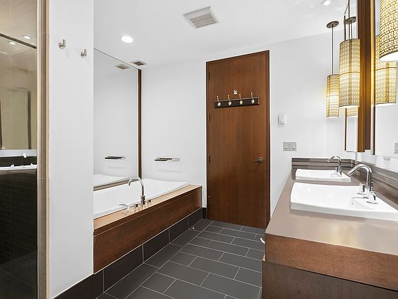 4th image of 40 Broad St #17A