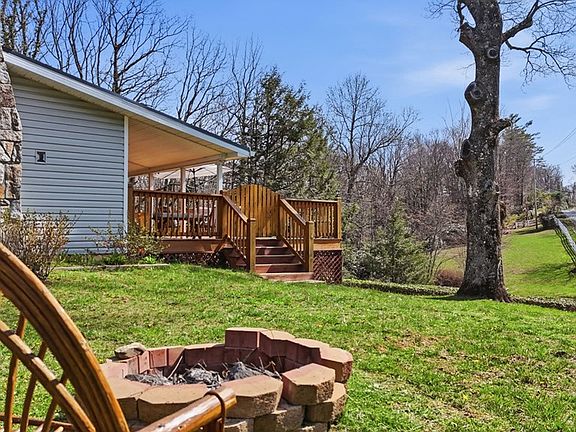 3rd image of 3731 Dillard Rd