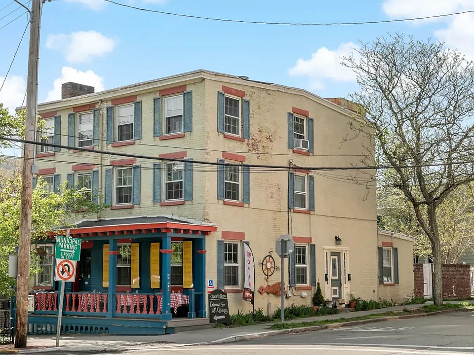 1st image of 76 Main St #2