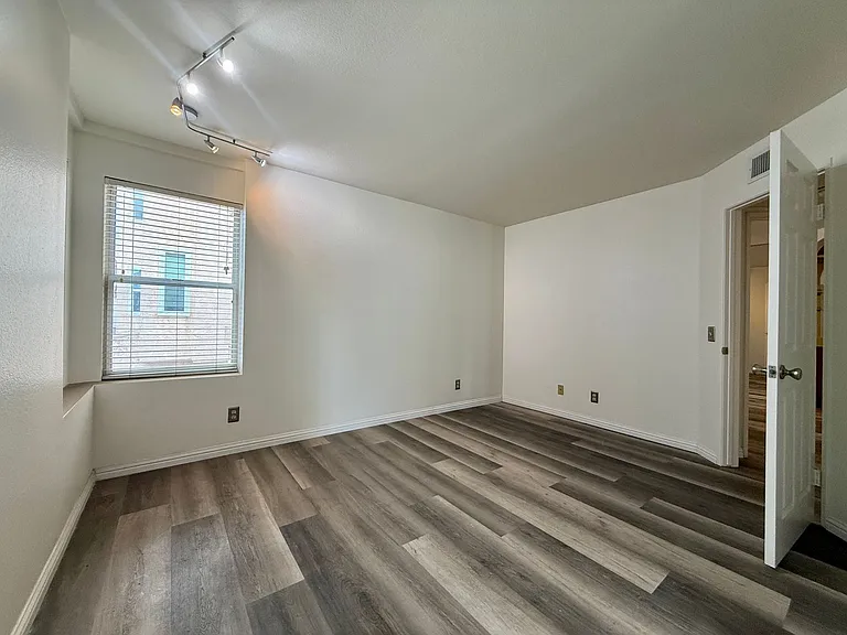 4005 Louisiana St #5 — Photo 9