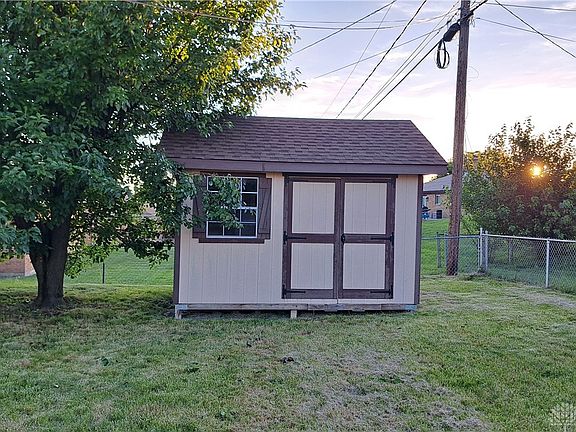4th image of 5325 Bromwick Dr