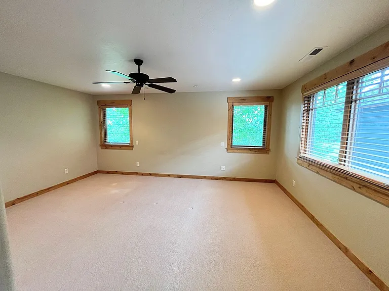 56 Beesley Ln — Photo 24