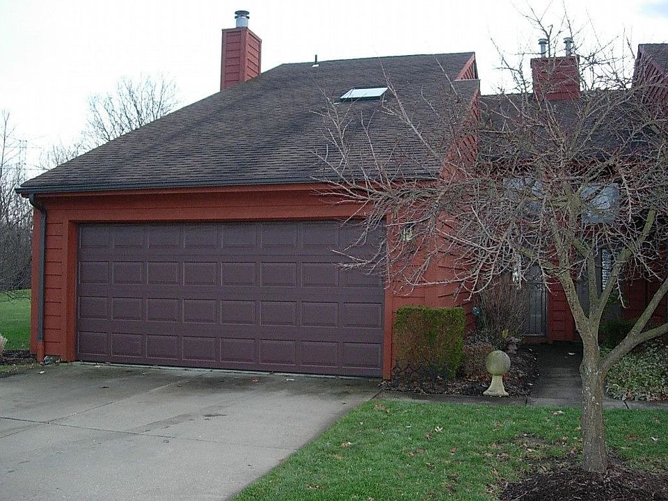 1st image of 969 Whispering Woods Dr