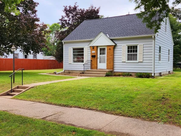 4923 Thomas Ave N, Minneapolis, MN 55430