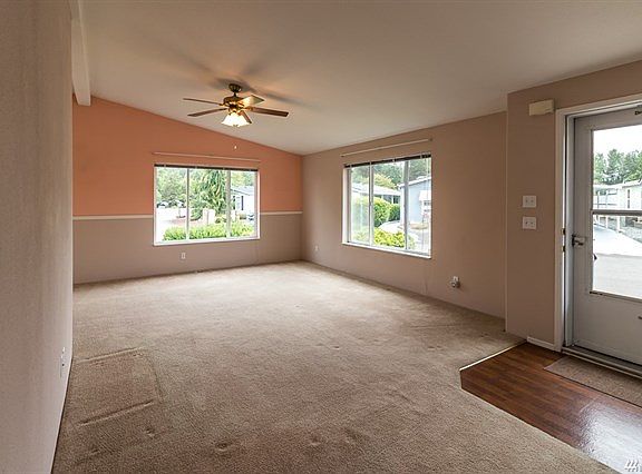3rd image of 14921 122nd St E