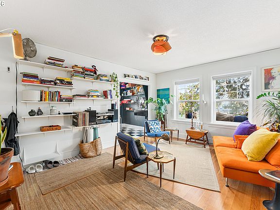 3rd image of 20 NW 16th Ave APT 215