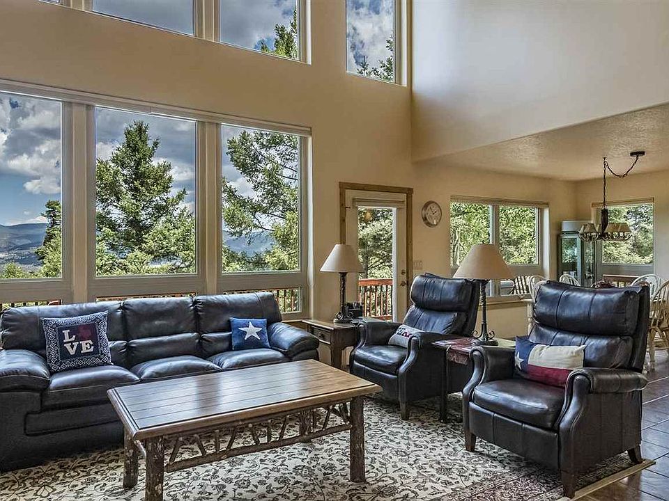 2nd image of 32 Buena Vista Dr