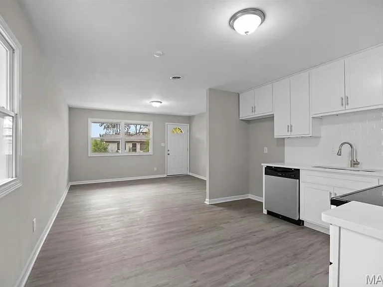 21 Saint Gregory Dr — Photo 8