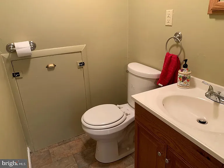 881 Wedgewood Dr — Photo 19