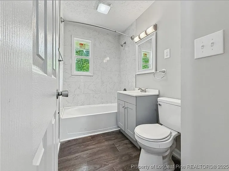 833 Amye St — Photo 9