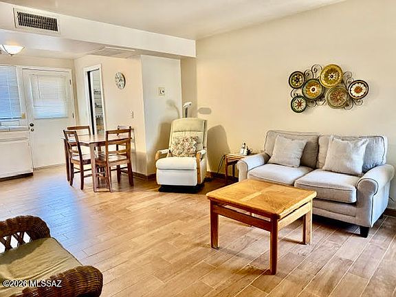 3rd image of 251 S Paseo Madera
