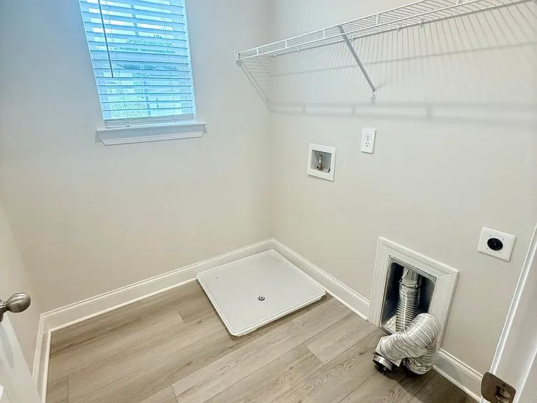 1816 Mahala Dr — Photo 16