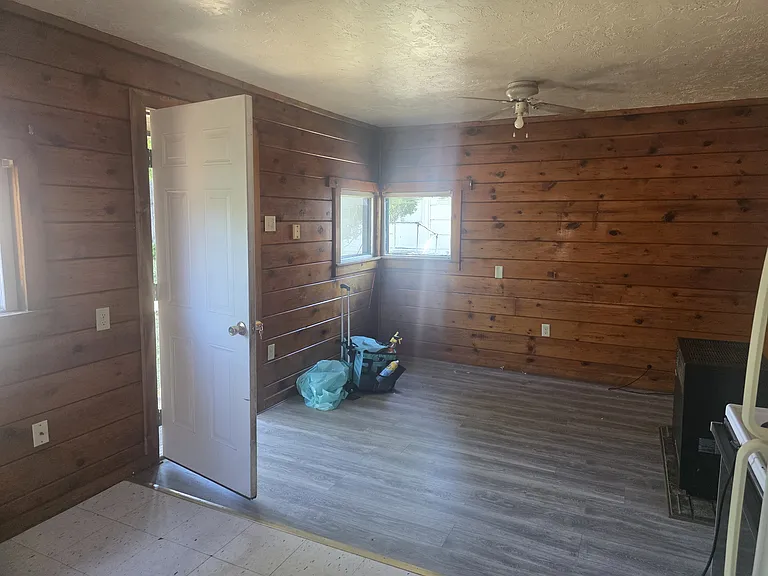 1240 Birch St — Photo 7