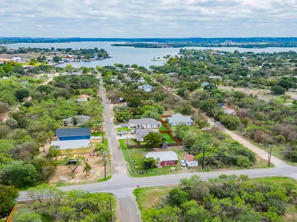 102 E Pine Street, Granite Shoals, TX 78654