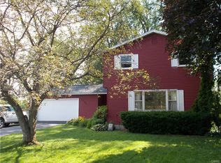 8185 Laurie Ln, Liverpool, NY 13090