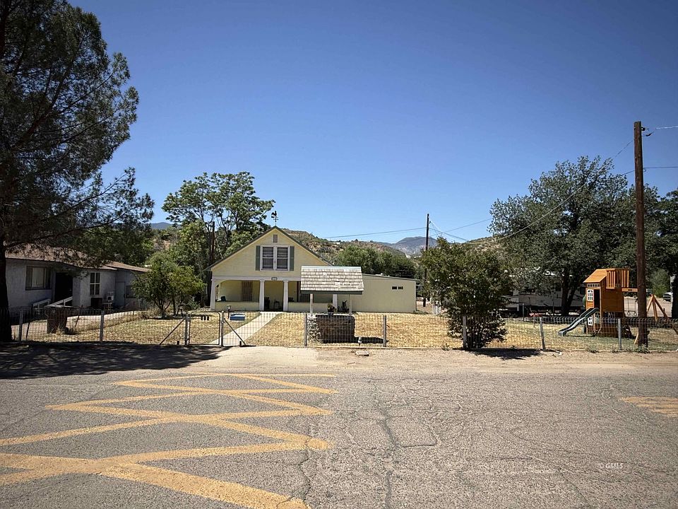 1st image of 814 S Highland Dr