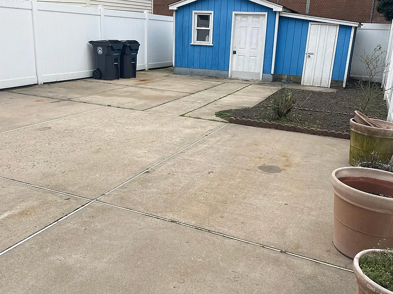 Quick access to the backyard