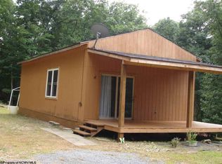 107 Oliver St, Bruceton Mills, WV 26525