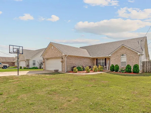 109 Meadow Dr, Bono, AR 72416