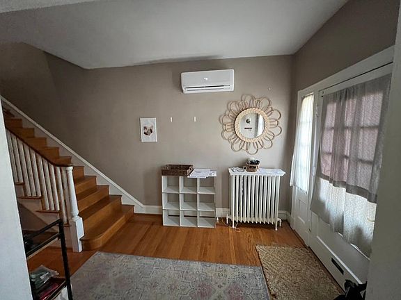 3rd image of 3301 Kensington Ave