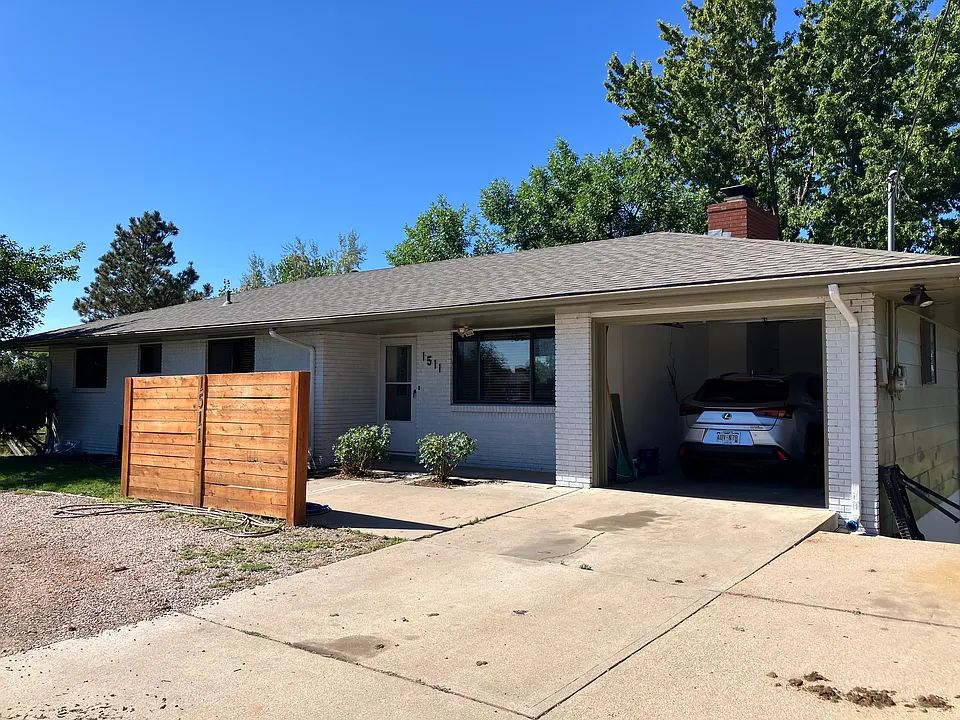 1511 S Summit View Dr