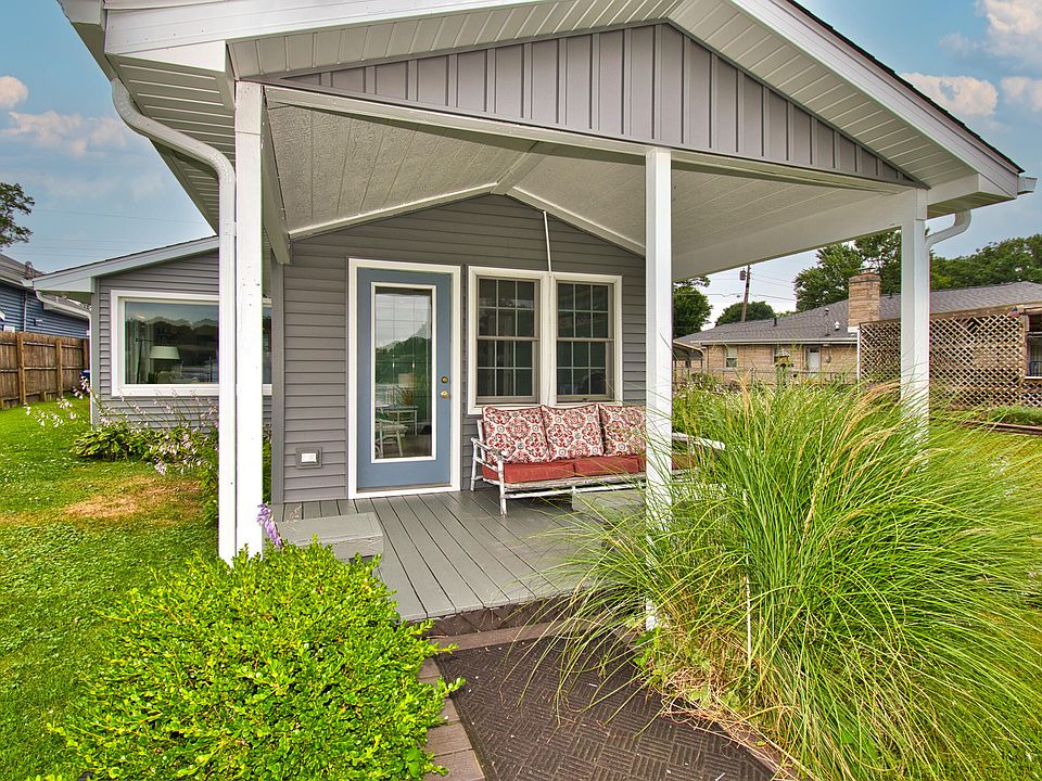 70041 Beach Dr, Edwardsburg, MI 49112 | Zillow