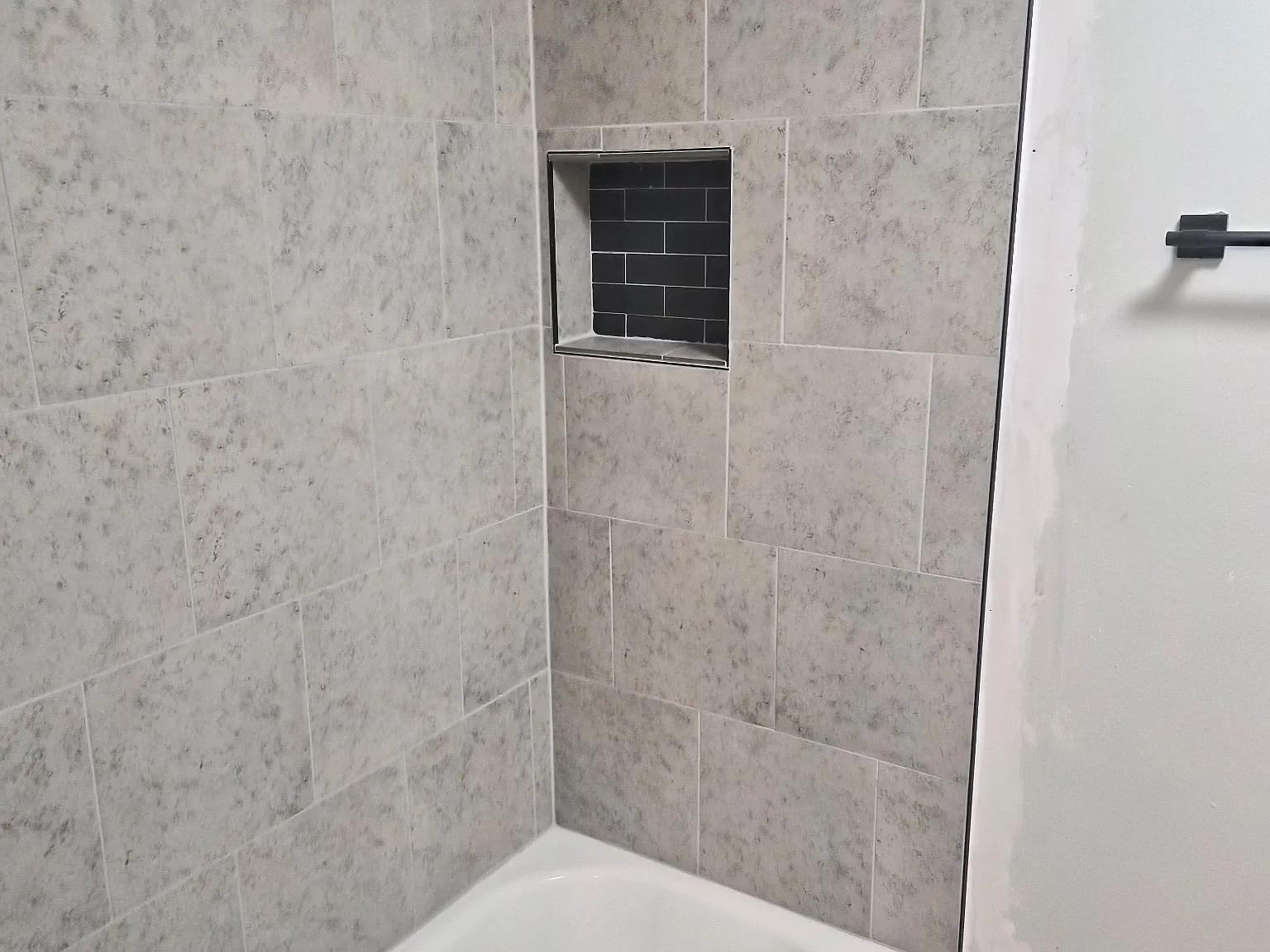 2 bed, 2.5 bath, 1500 sqft, $2,100 — Photo 3